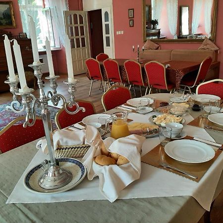 Palac Jastrowiec Εξωτερικό φωτογραφία