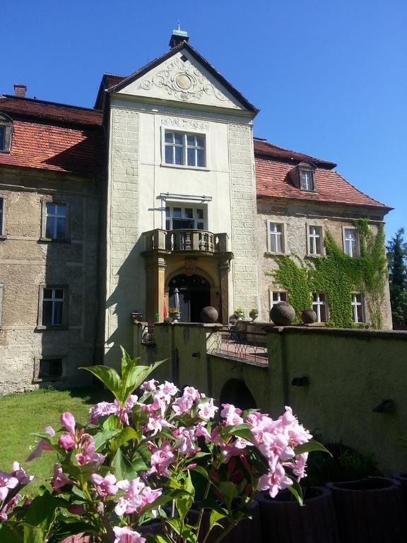Palac Jastrowiec Εξωτερικό φωτογραφία