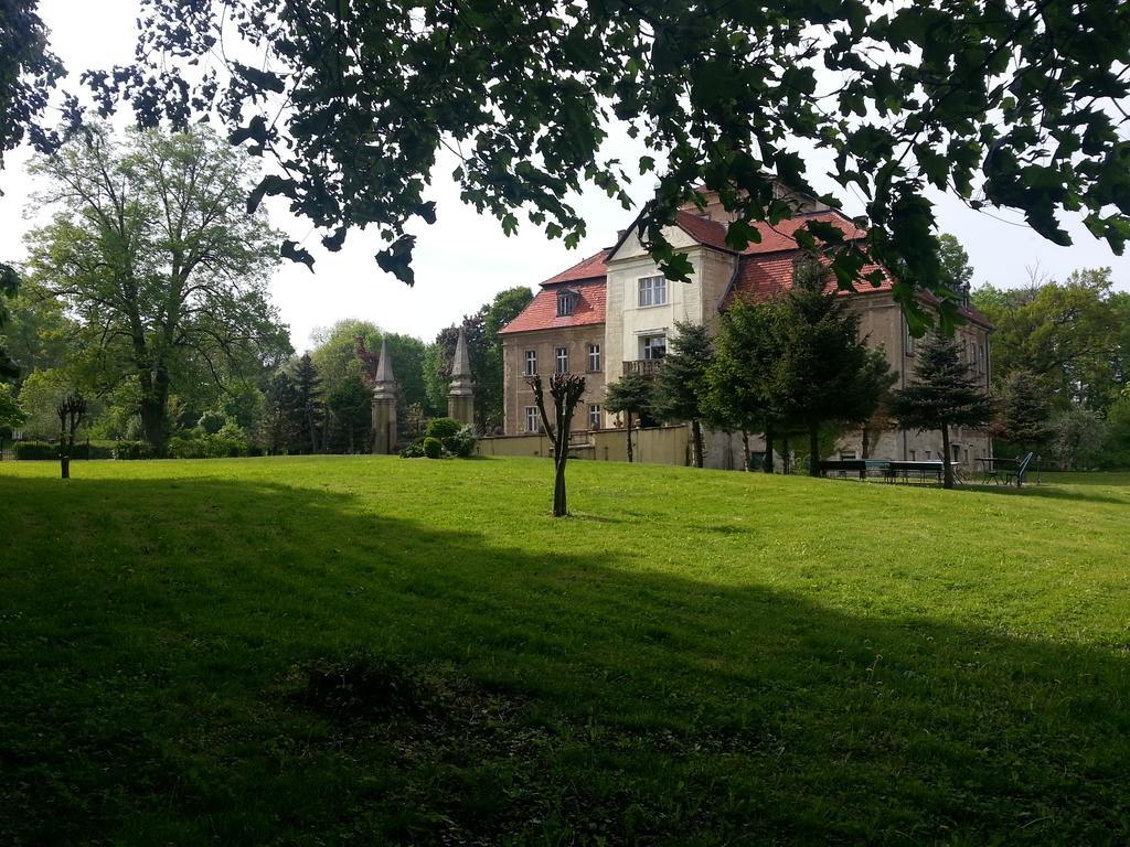 Palac Jastrowiec Εξωτερικό φωτογραφία
