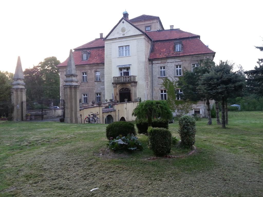 Palac Jastrowiec Εξωτερικό φωτογραφία