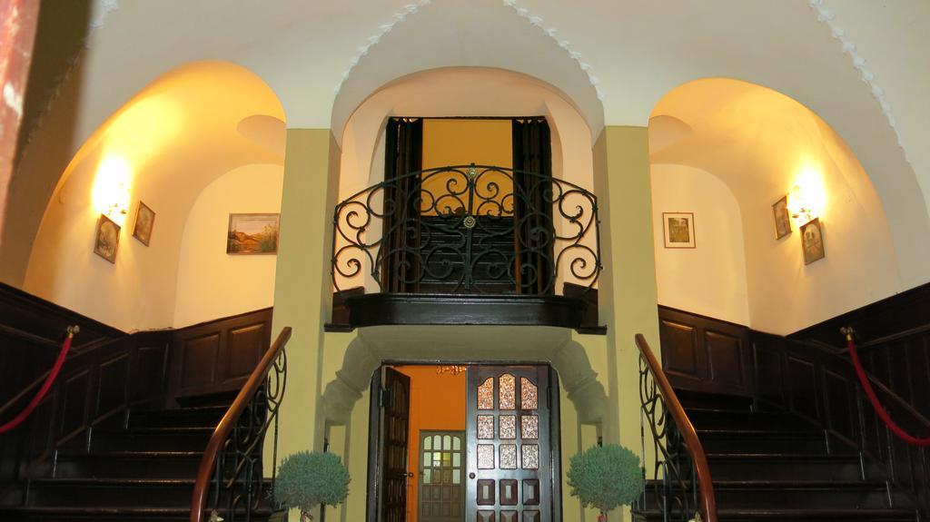 Palac Jastrowiec Εξωτερικό φωτογραφία