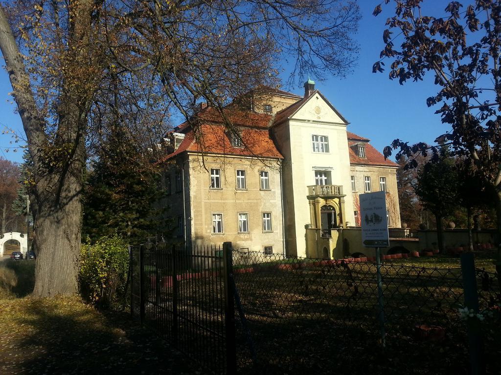 Palac Jastrowiec Εξωτερικό φωτογραφία