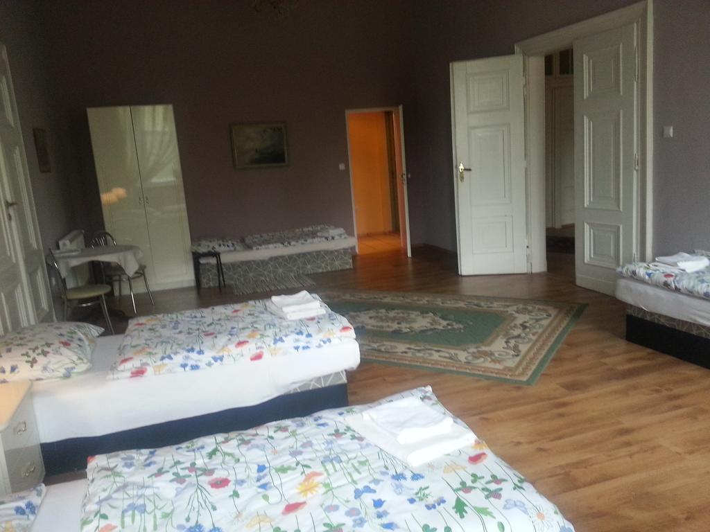 Palac Jastrowiec Εξωτερικό φωτογραφία